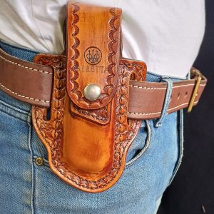 Leather Pistol Single Magazine Pouch Closed